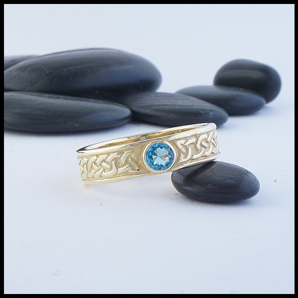 Josephine's Knot band in 14K Yellow gold with Blue Topaz