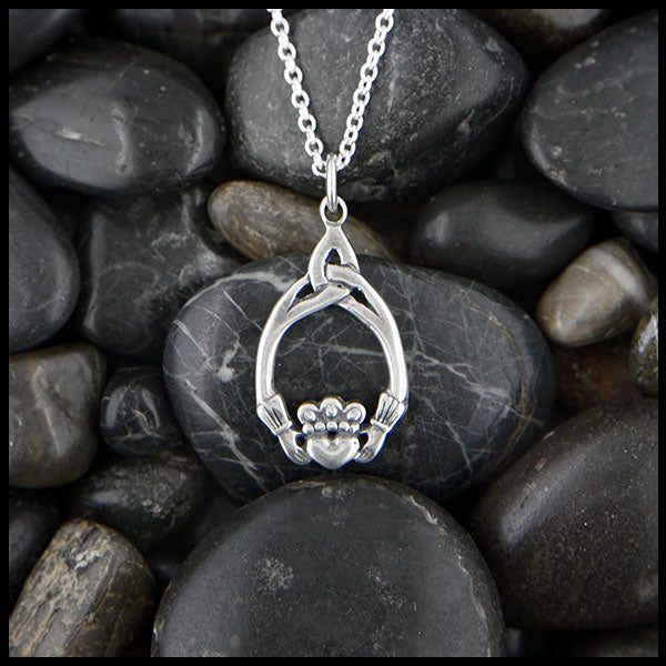 claddagh pendant 