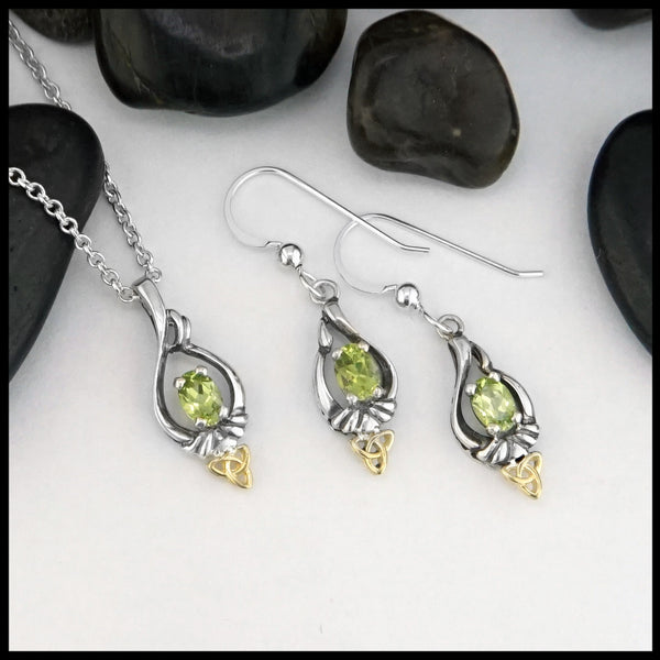 Peridot trinity knot set 