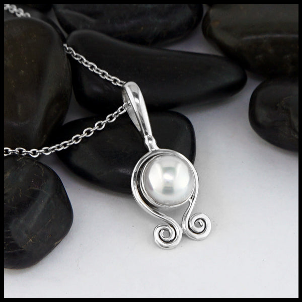 pearl pendant 