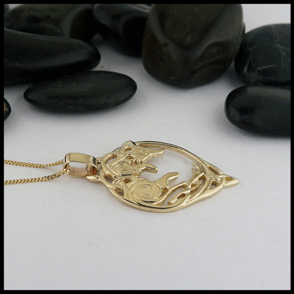 Sionnach Fox Pendant in Gold