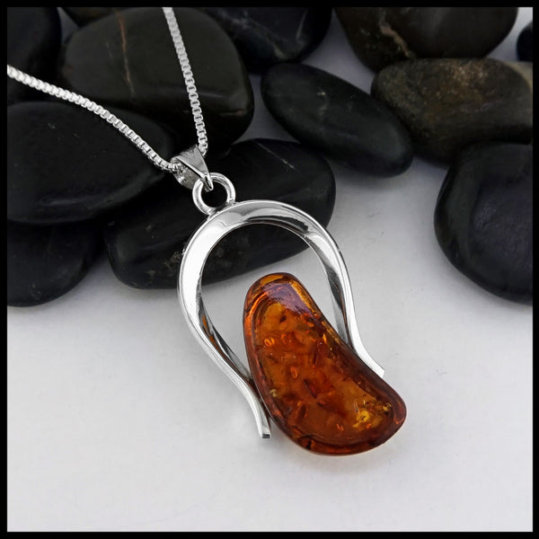 Amber pendant 