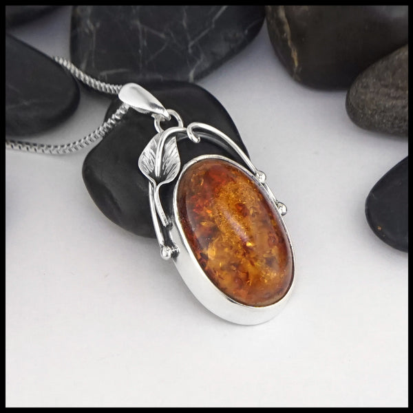 Amber pendant 