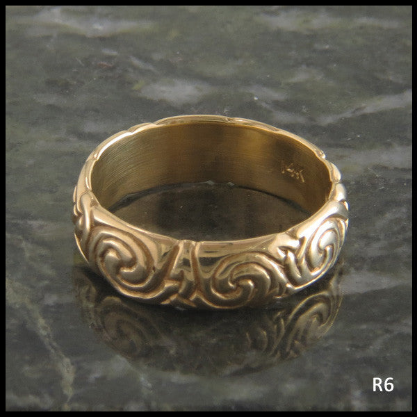 Dal Riada Celtic Ring Band in 14K Gold