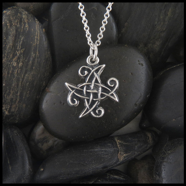 Simple Celtic Knot pendant in Sterling Silver