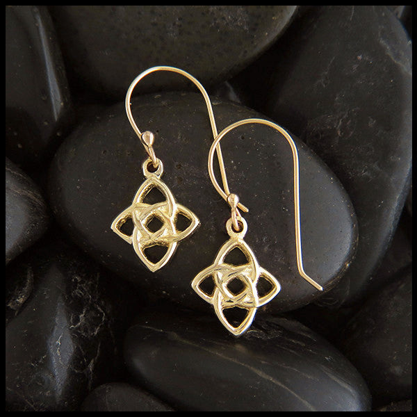 Starlight knot earrings in 14K Gold