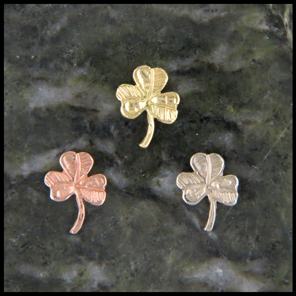 Shamrock post earrings in 14K Gold