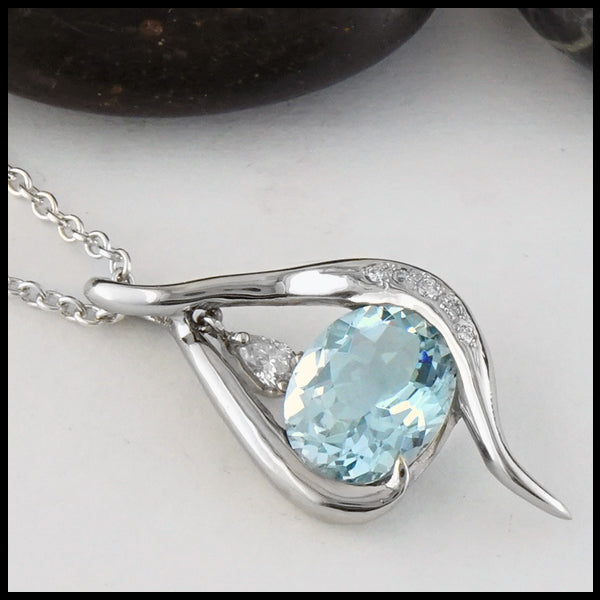 Profile view of Aquamarine with Diamonds Gold Pendant