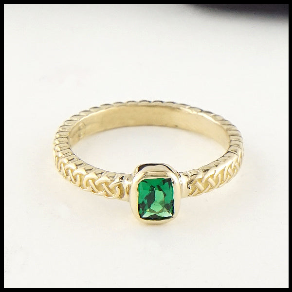 Narrow Josephine's Knot Ring with Tsavorite