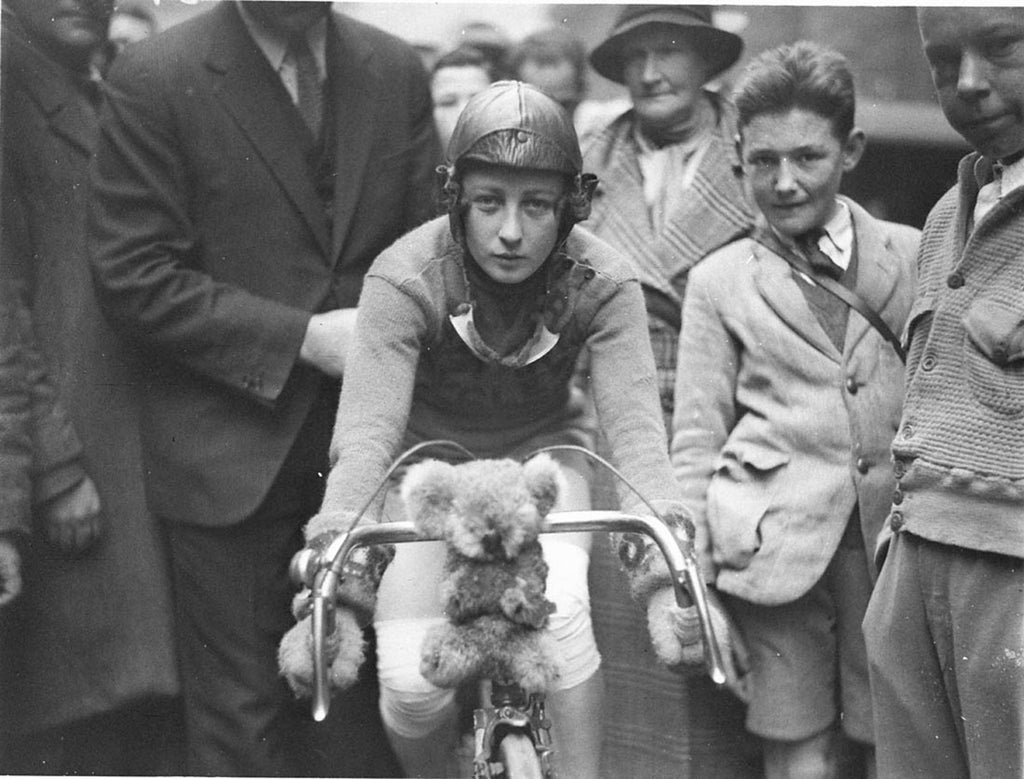 Billie Samuels First Female Cyclist from Melbourne to Sydney