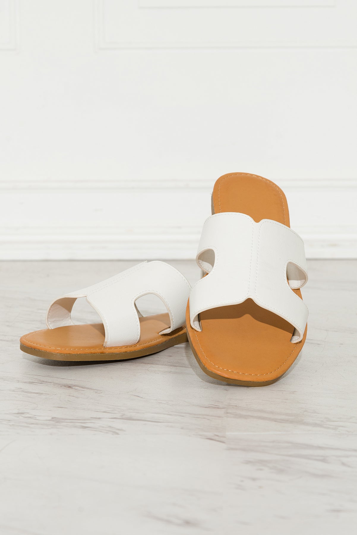 Vacation Time Sandals - White