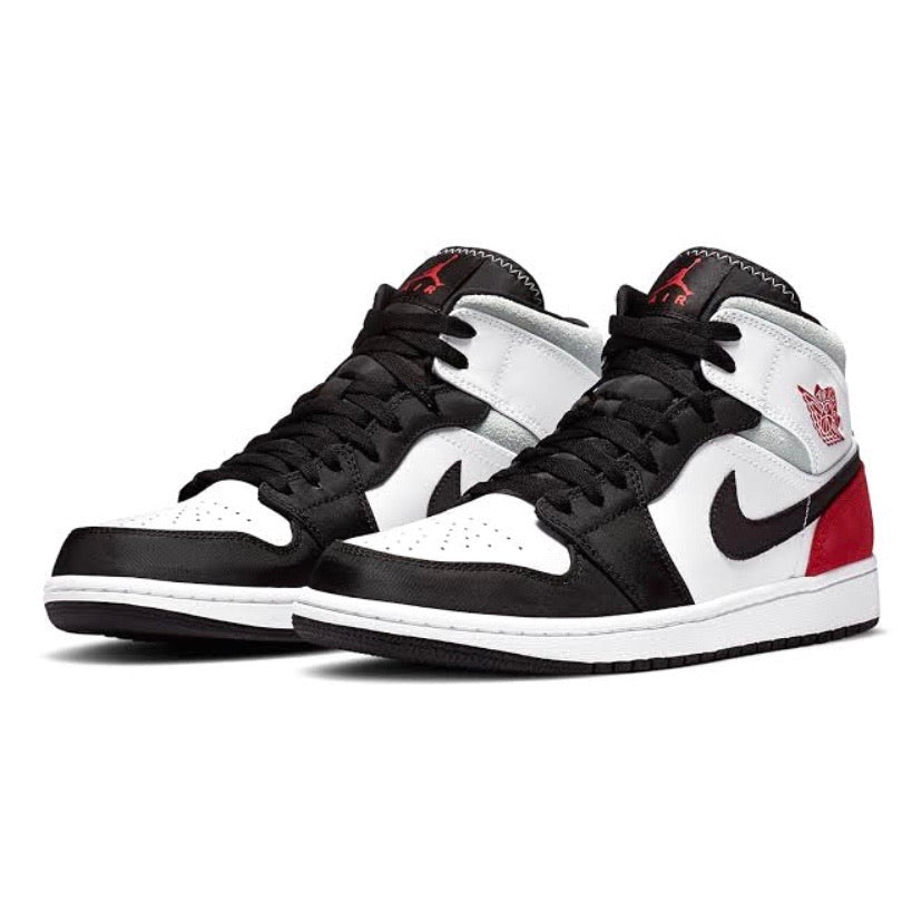 black toe mid jordan 1