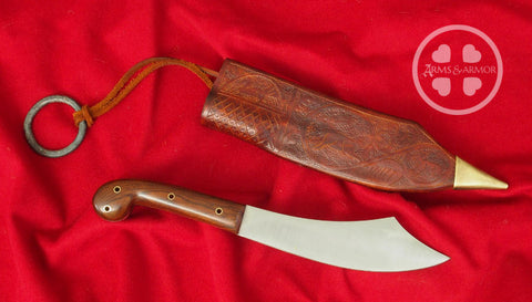 Gaston Phoebus style hunting knife with worked scabbard