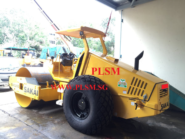 10 TONS SAKAI SV520D VIBRATORY ROAD ROLLER WITH REVERSE CAMERA FOR RENTAL IN SINGAPORE WWW.PLSM.SG