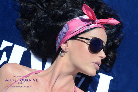 Pink scarves: bright fuchsia silk scarf by ANNE TOURAINE Paris™ tied as a fancy and convenient summer headband
