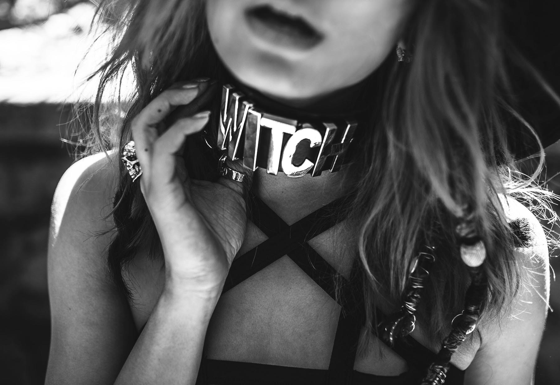 witch-max-to-max-choker-b