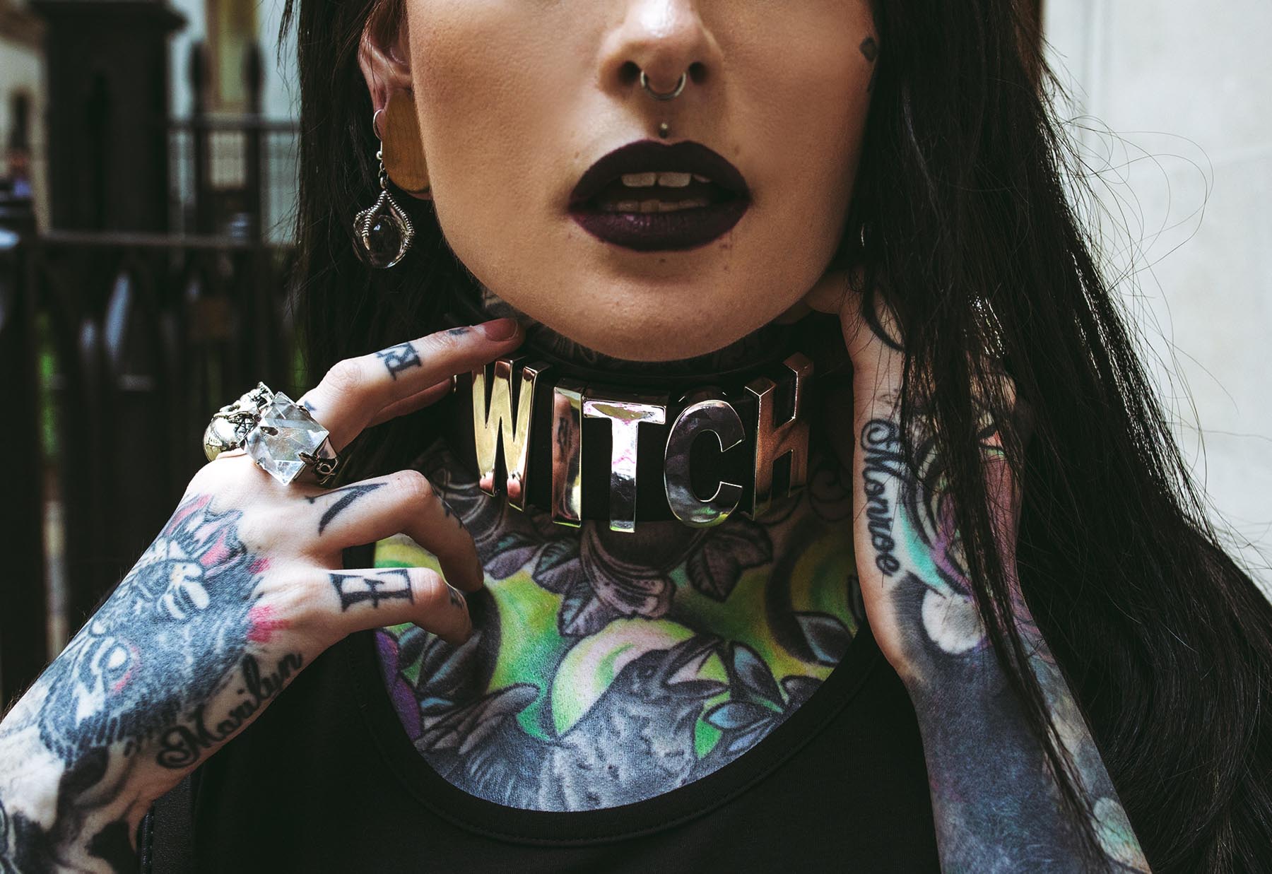 witch-max-to-max-choker-b