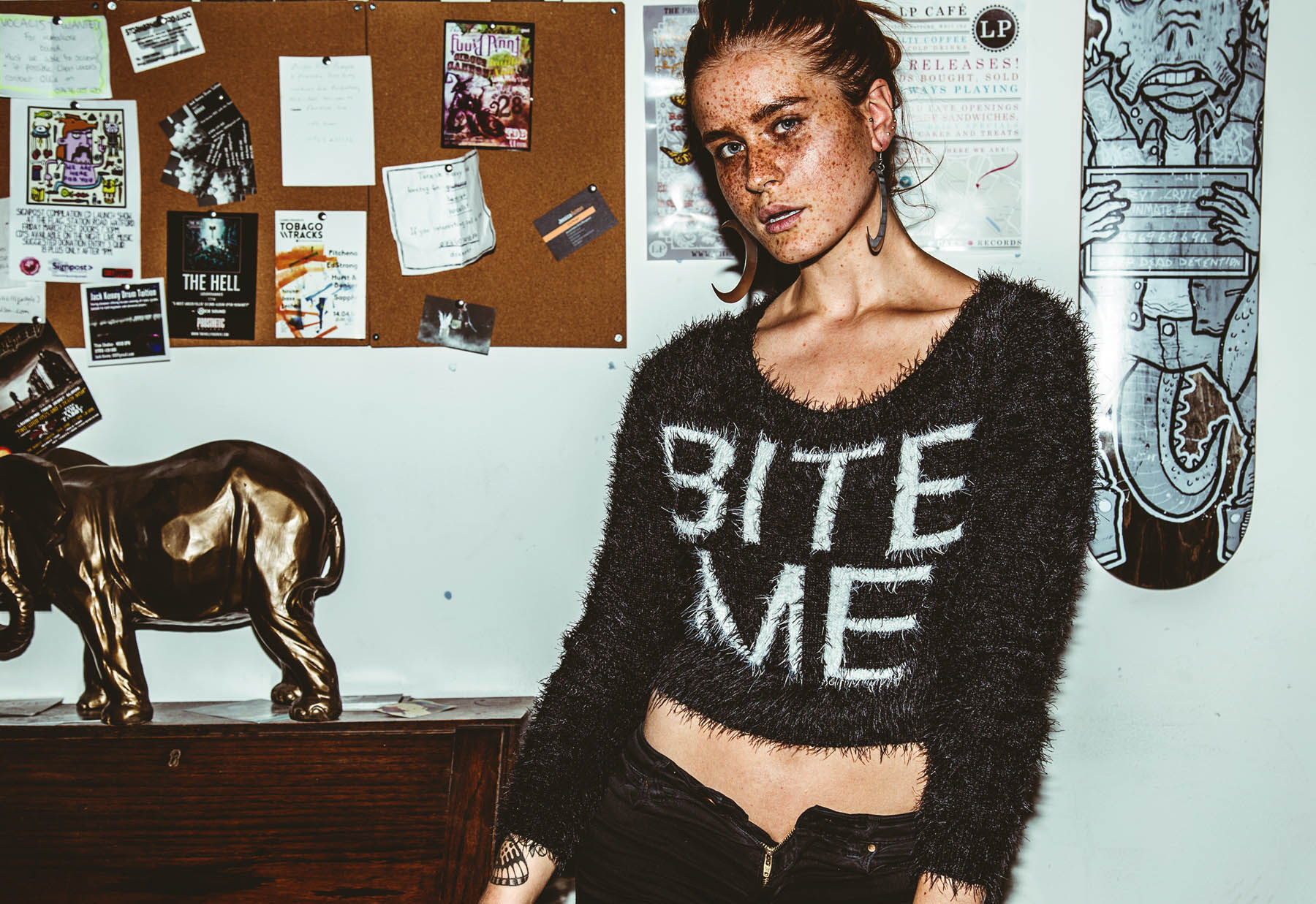 bite-me-crop-sweater-b