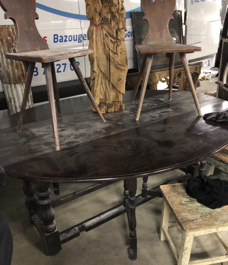 One of our favorites was this gateleg table which was so covered in dust that we weren’t sure what it really looked like beneath the white layers.