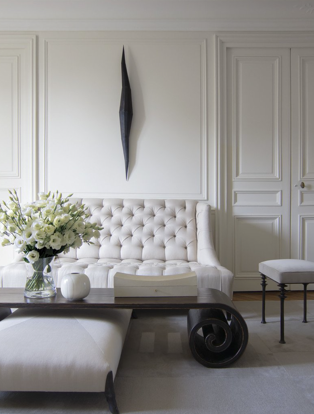 A totally exquisite Paris interior from <a href="https://www.1stdibs.com/project/pied-a-terre--paris-fr/3323/" target="_blank">Thomas Pheasant Interiors as seen on 1st Dibs</a>.