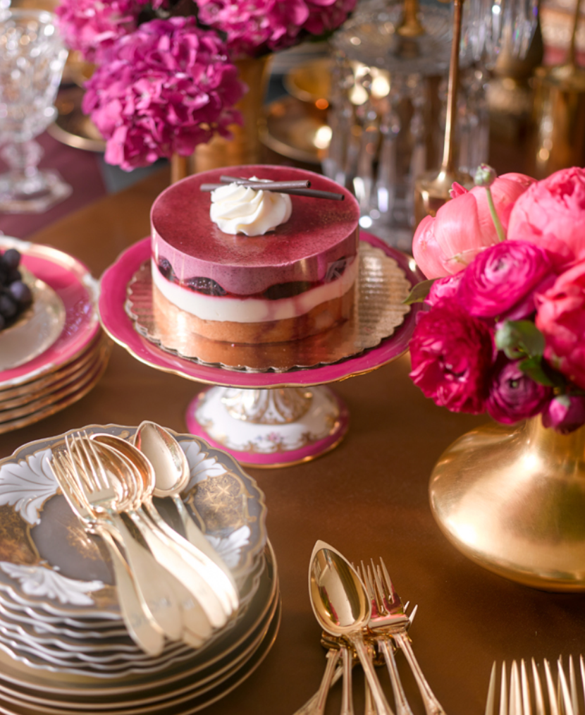 Pile on the <a href="http://atlantahomesmag.com/article/the-essence-of-entertaining/" target="_blank">pink and gold</a>!  (David Christensen.)