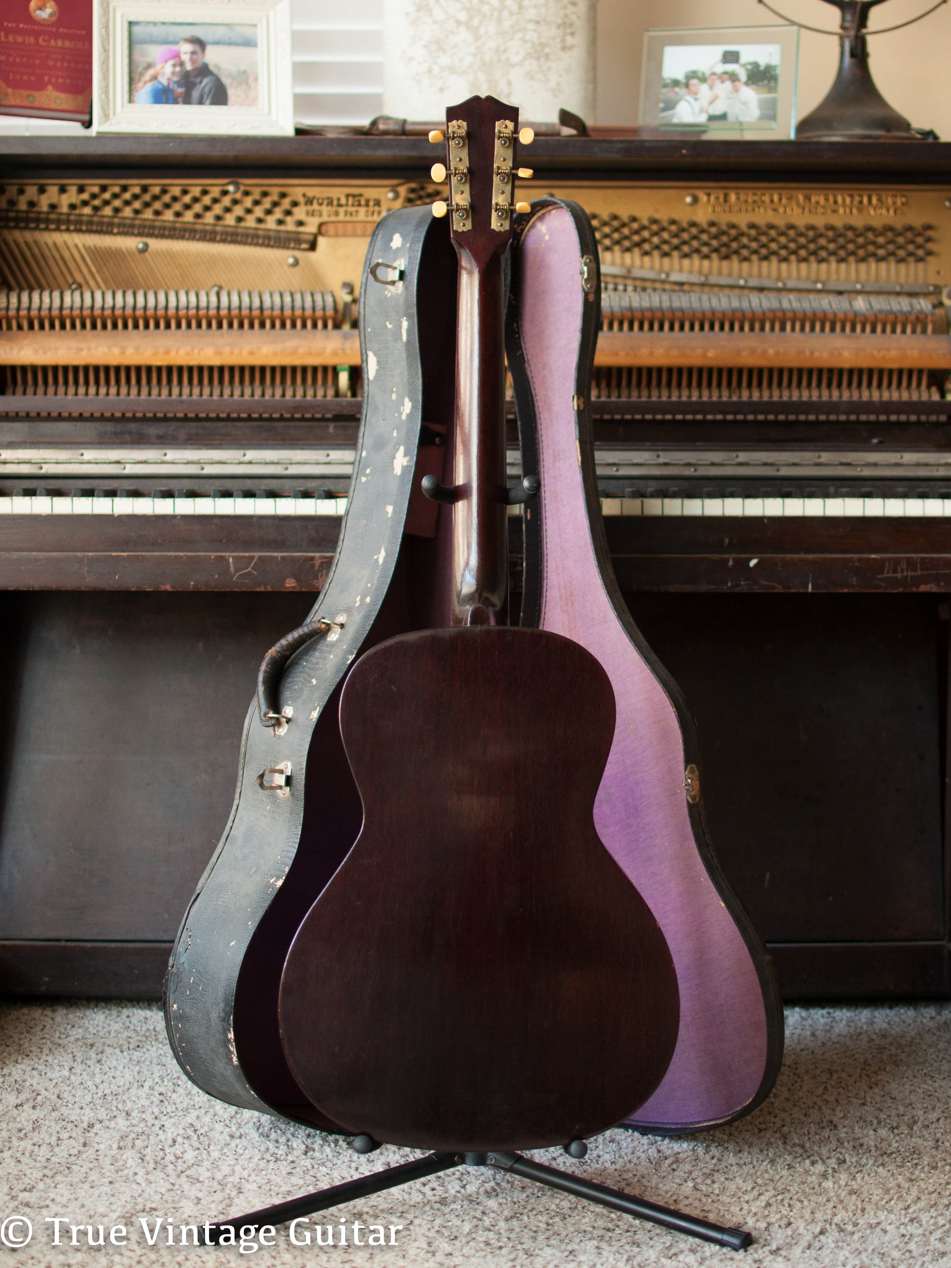 Vintage Gibson acoustic guitar L-00 1930s 1935