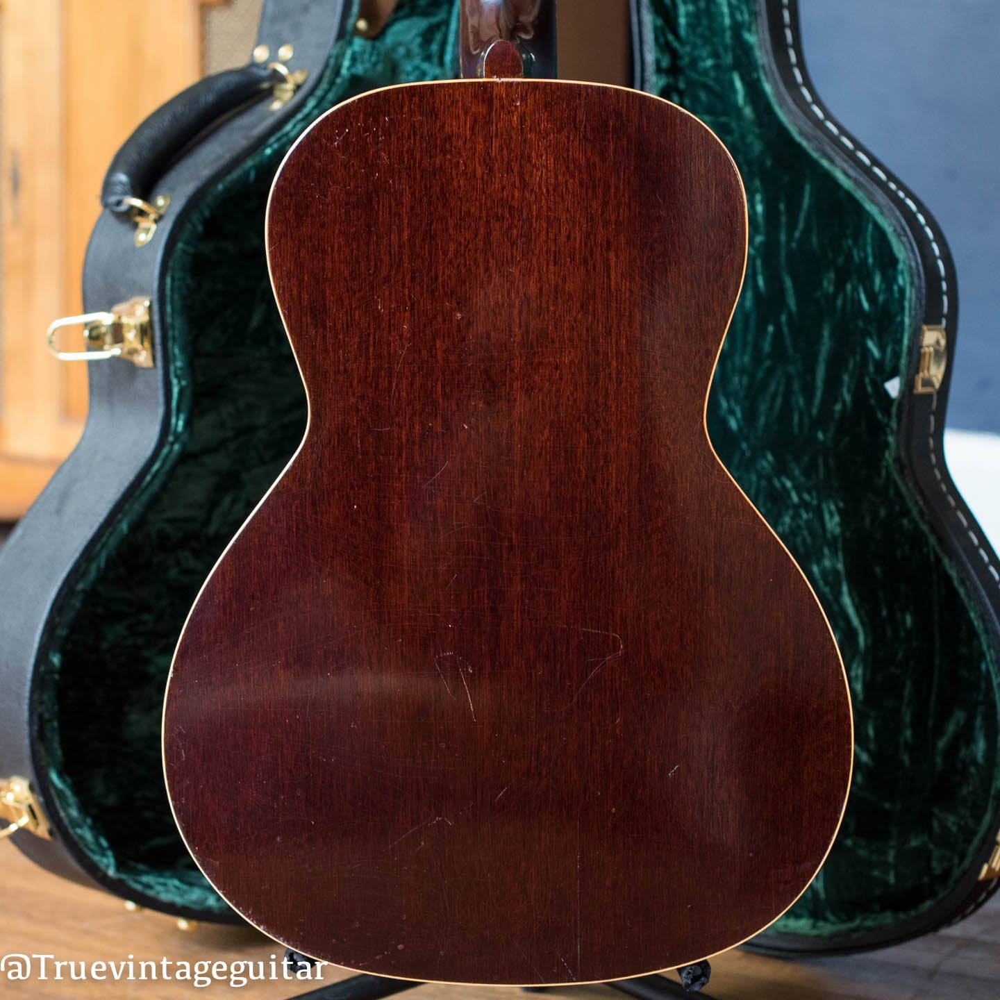 Mahogany back Gibson L-00 1939