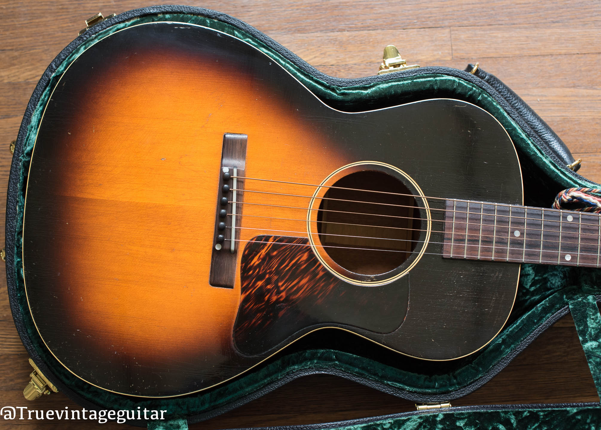 Vintage Gibson small body acoustic guitar 1939