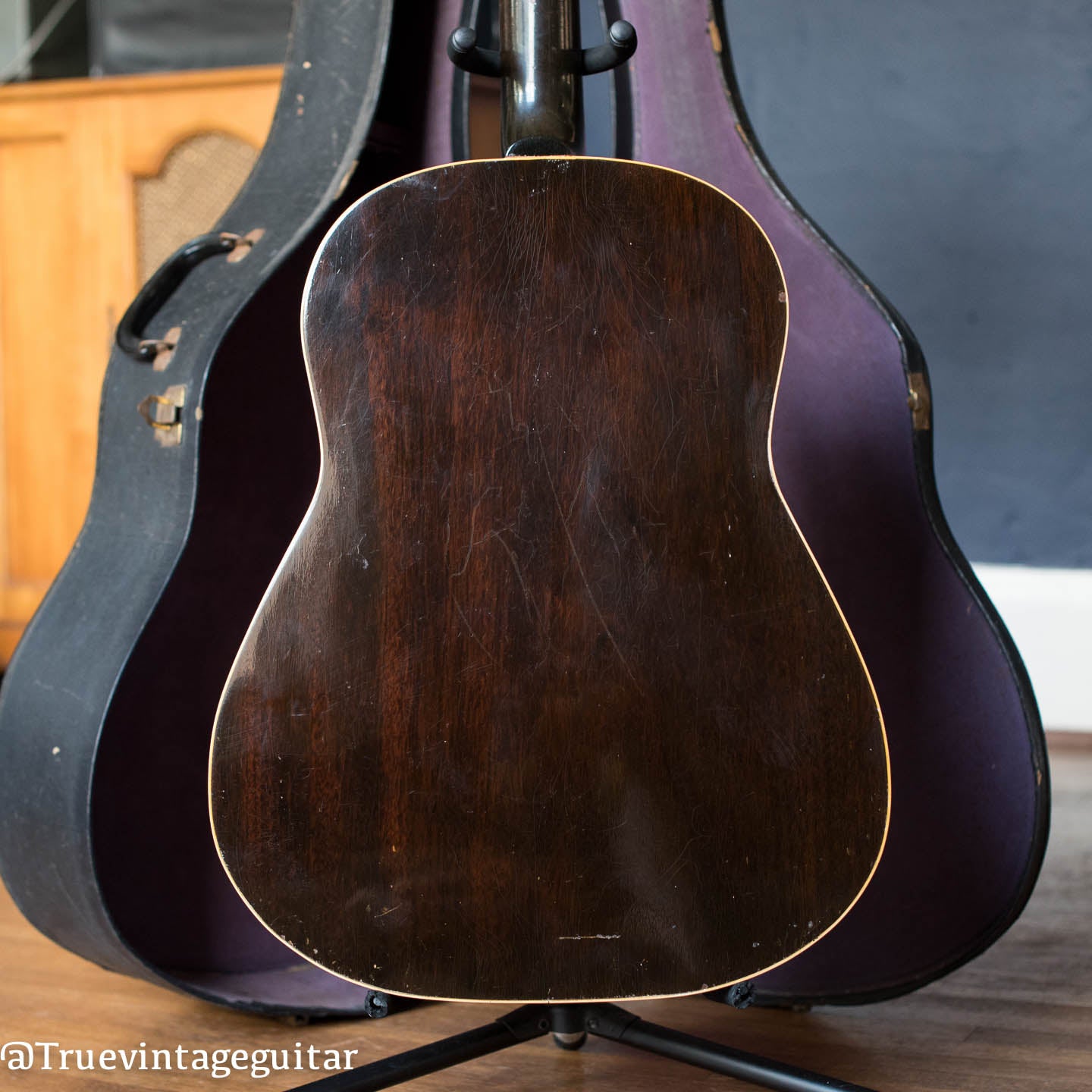 Mahogany back Gibson J-45 1944