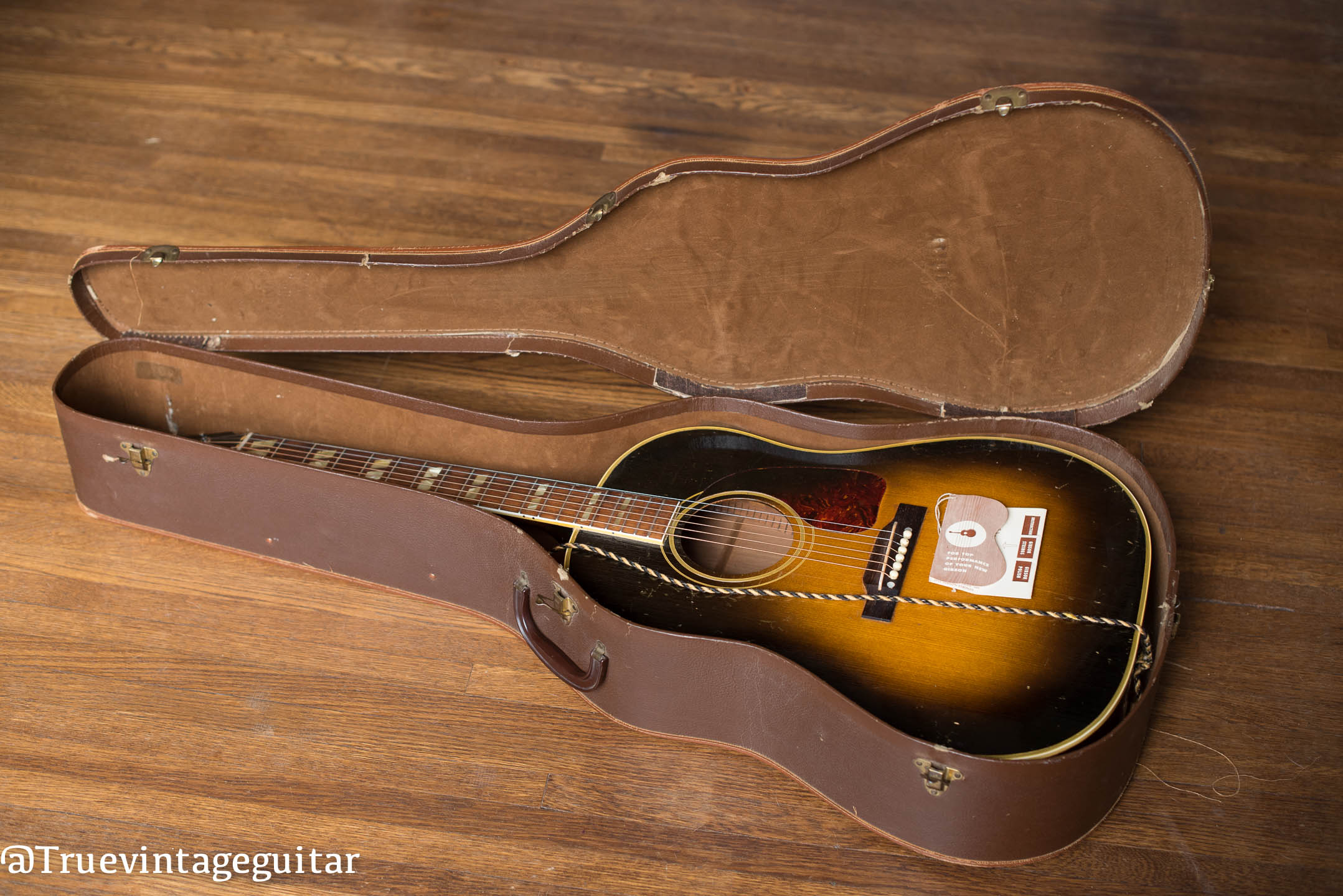 Gibson SJ acoustic guitar original case 1951