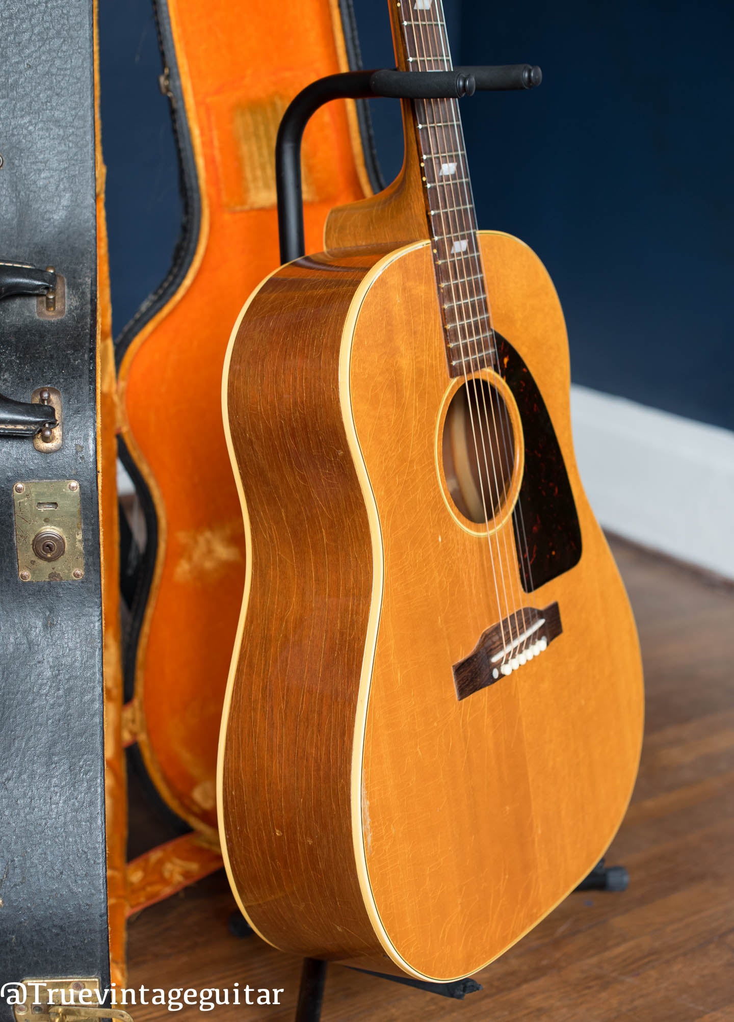 Vintage Epiphone acoustic guitar FT-79 Texan 1959