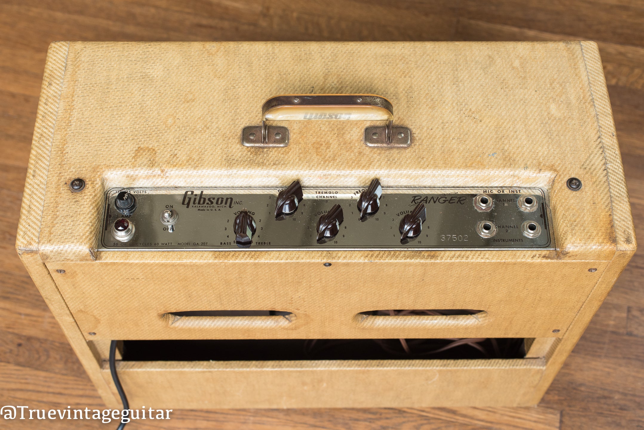 vintage Gibson Ranger guitar amp
