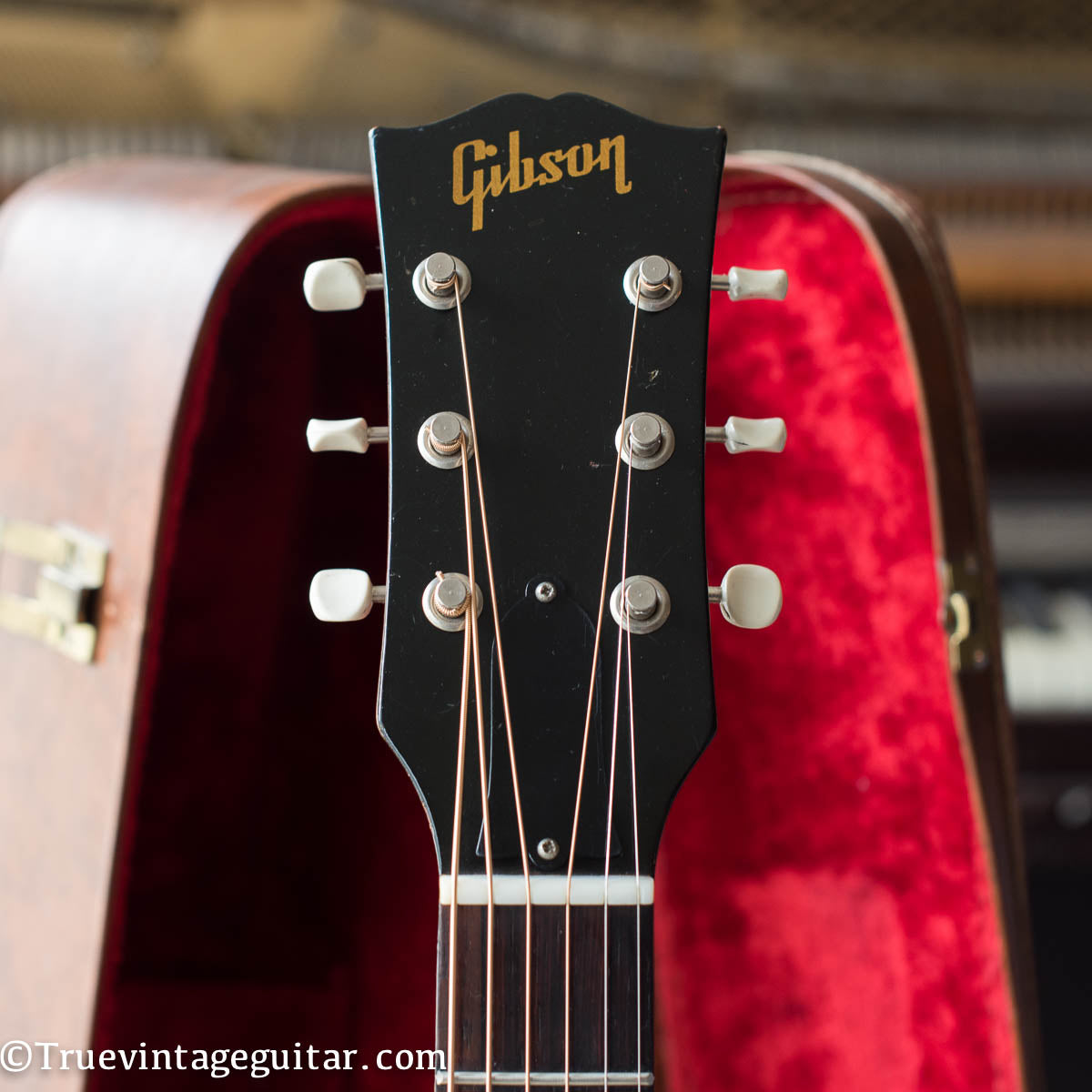 Gibson headstock, 1962 J-50 guitar