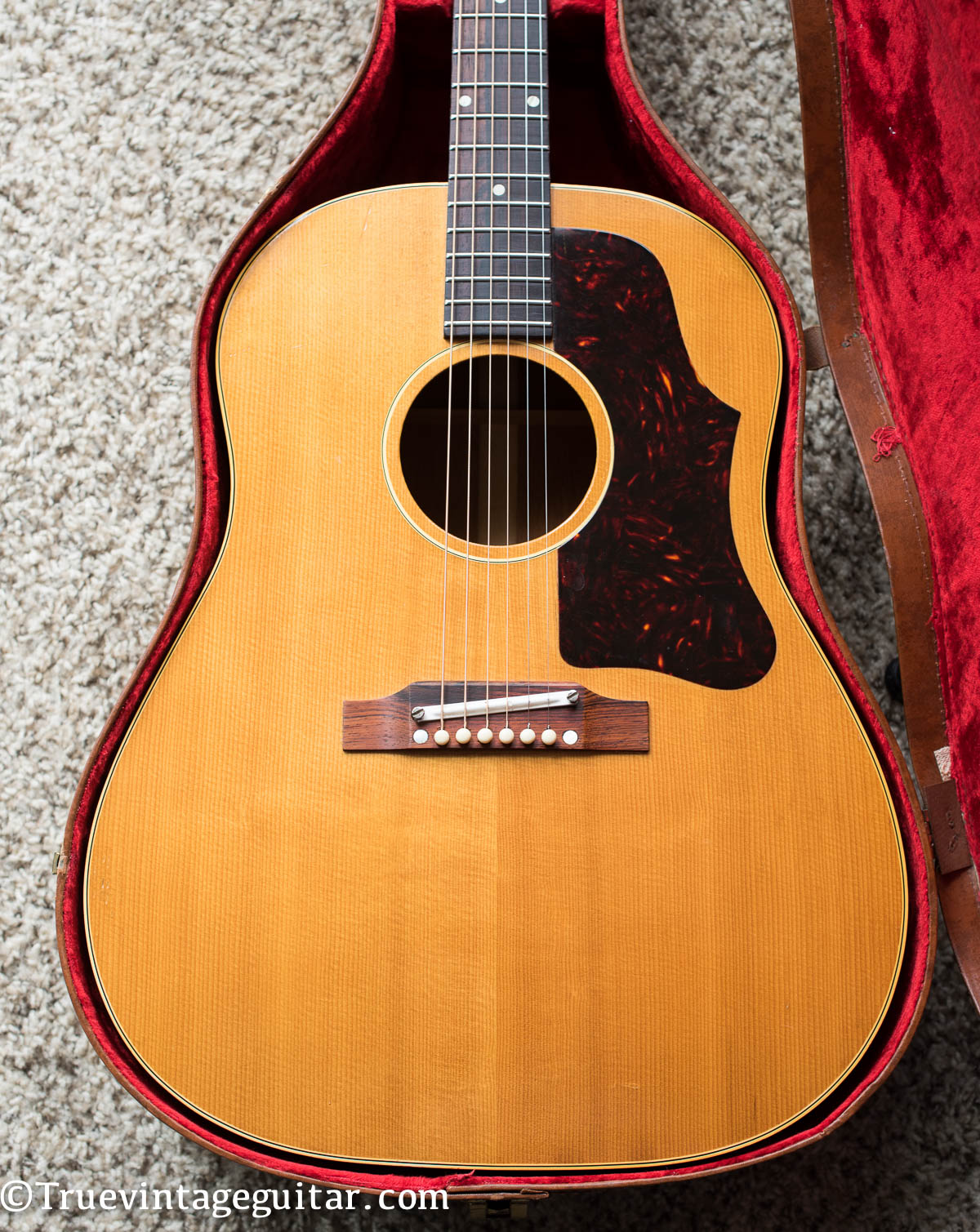 Gibson J-50 acoustic guitar 1962 vintage