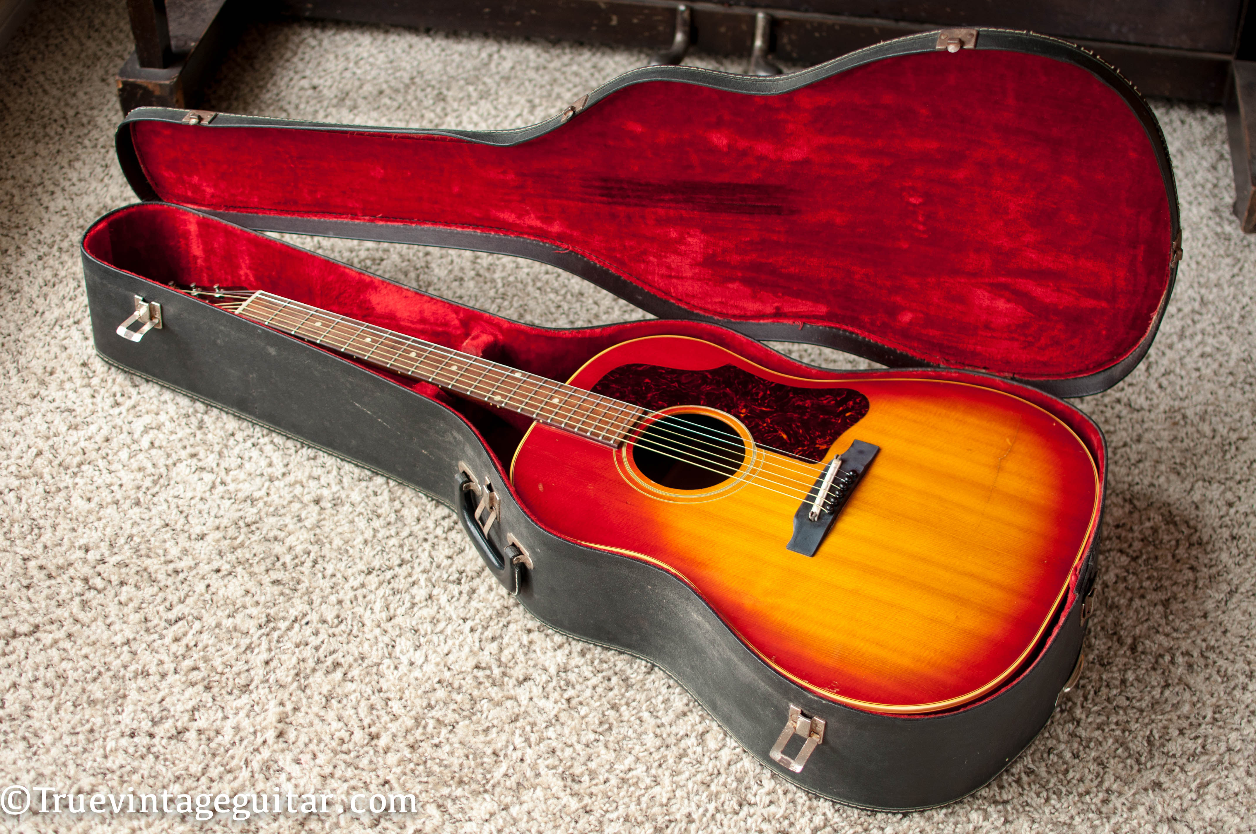 vintage 1963 Gibson J-45 ADJ acoustic guitar Cherry Sunburst original case