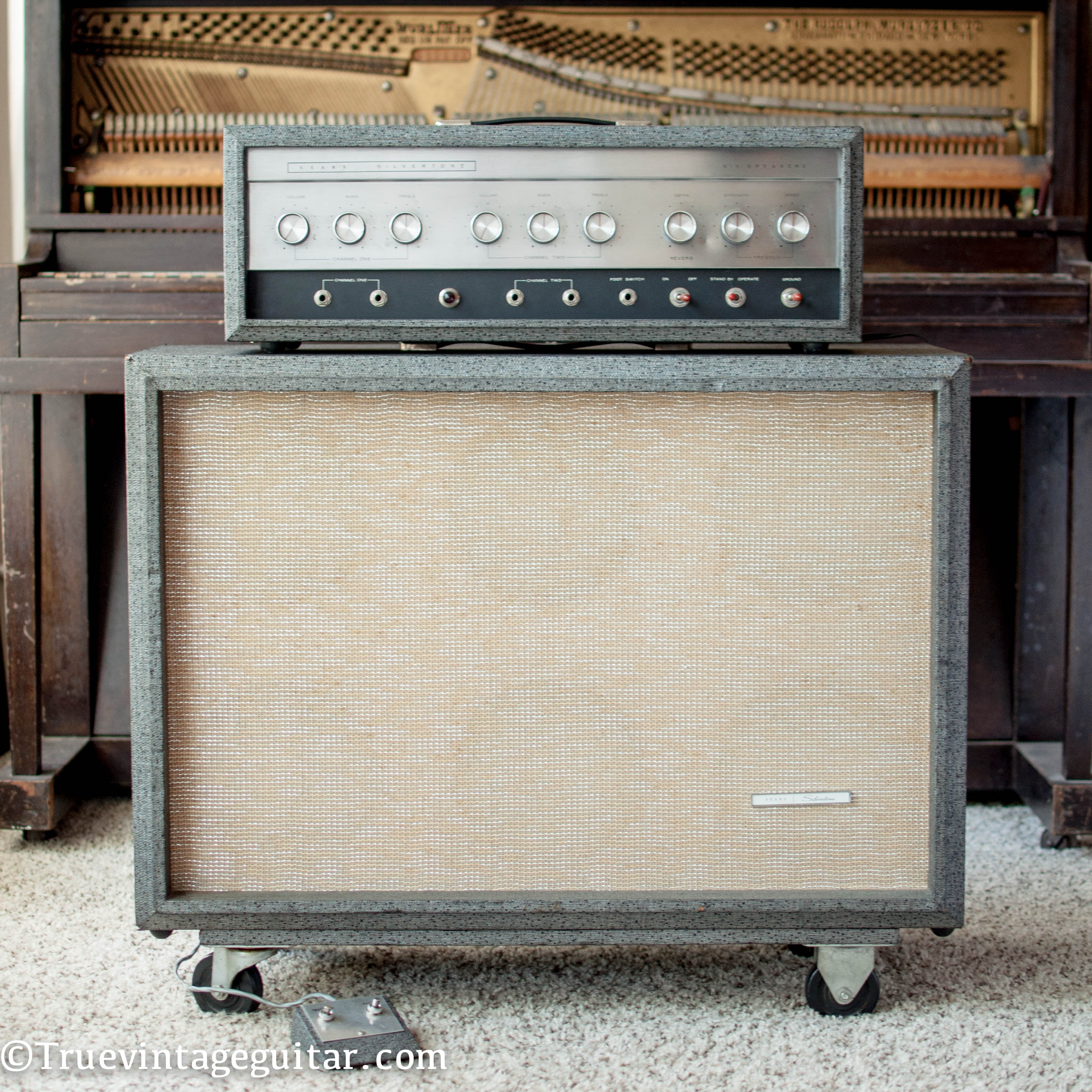 vintage 1965 Silvertone 1485 guitar amp six speakers