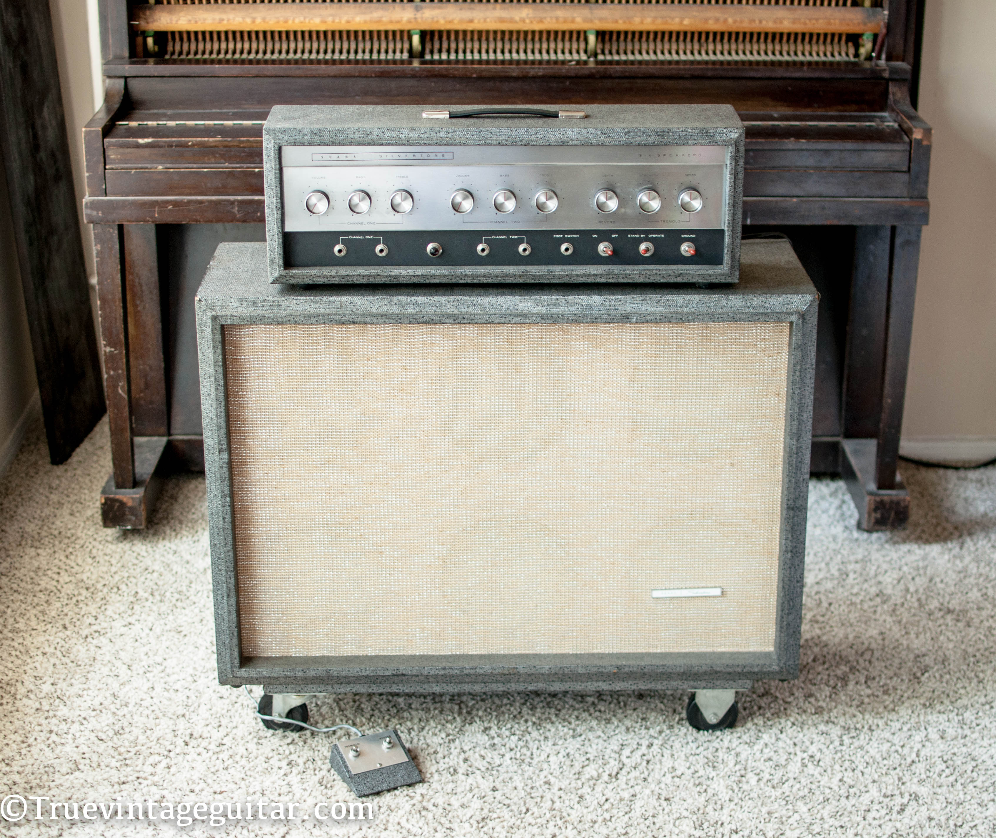 vintage Silvertone guitar amp 1485 1965