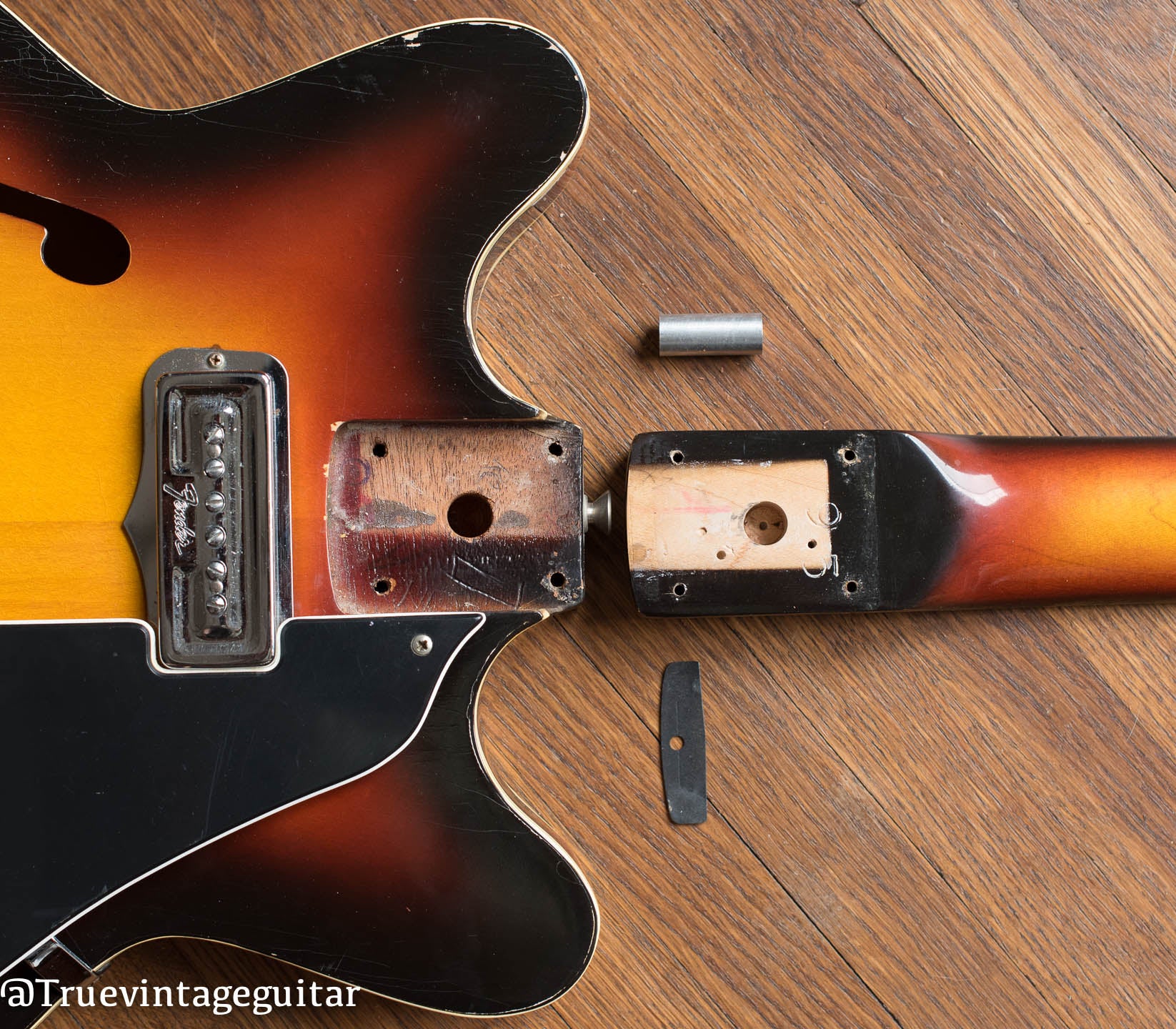 Neck pocket, Sunburst neck, Vintage 1965 Fender Coronado Aztec electric guitar