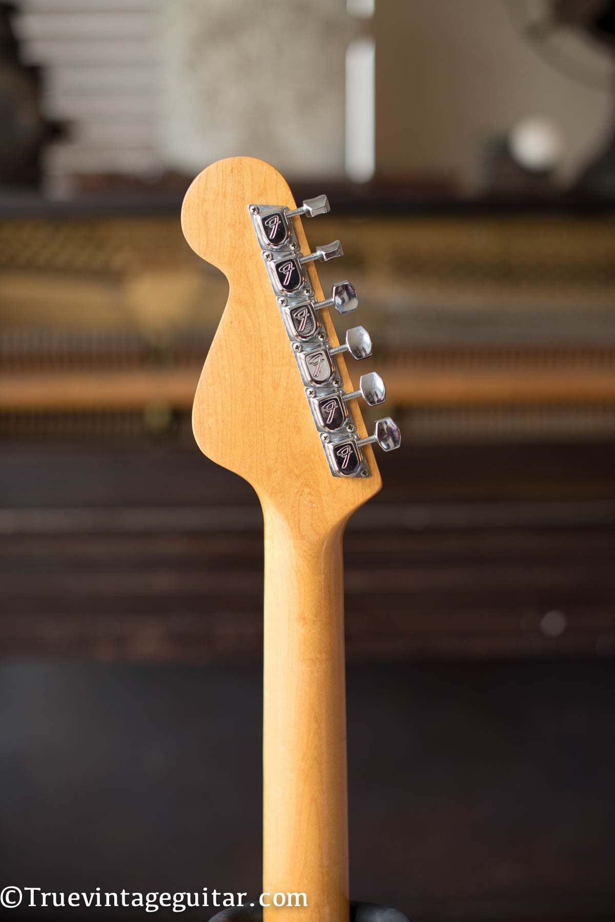 Fender F logo tuners vintage 1960s