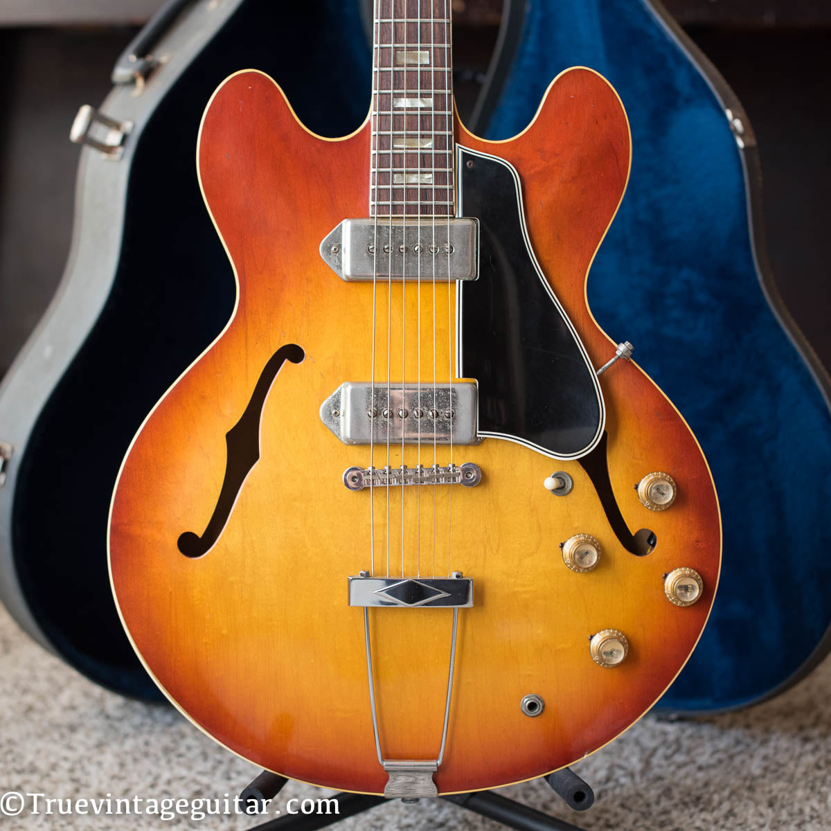 Vintage 1967 Gibson ES-330 electric guitar Sunburst