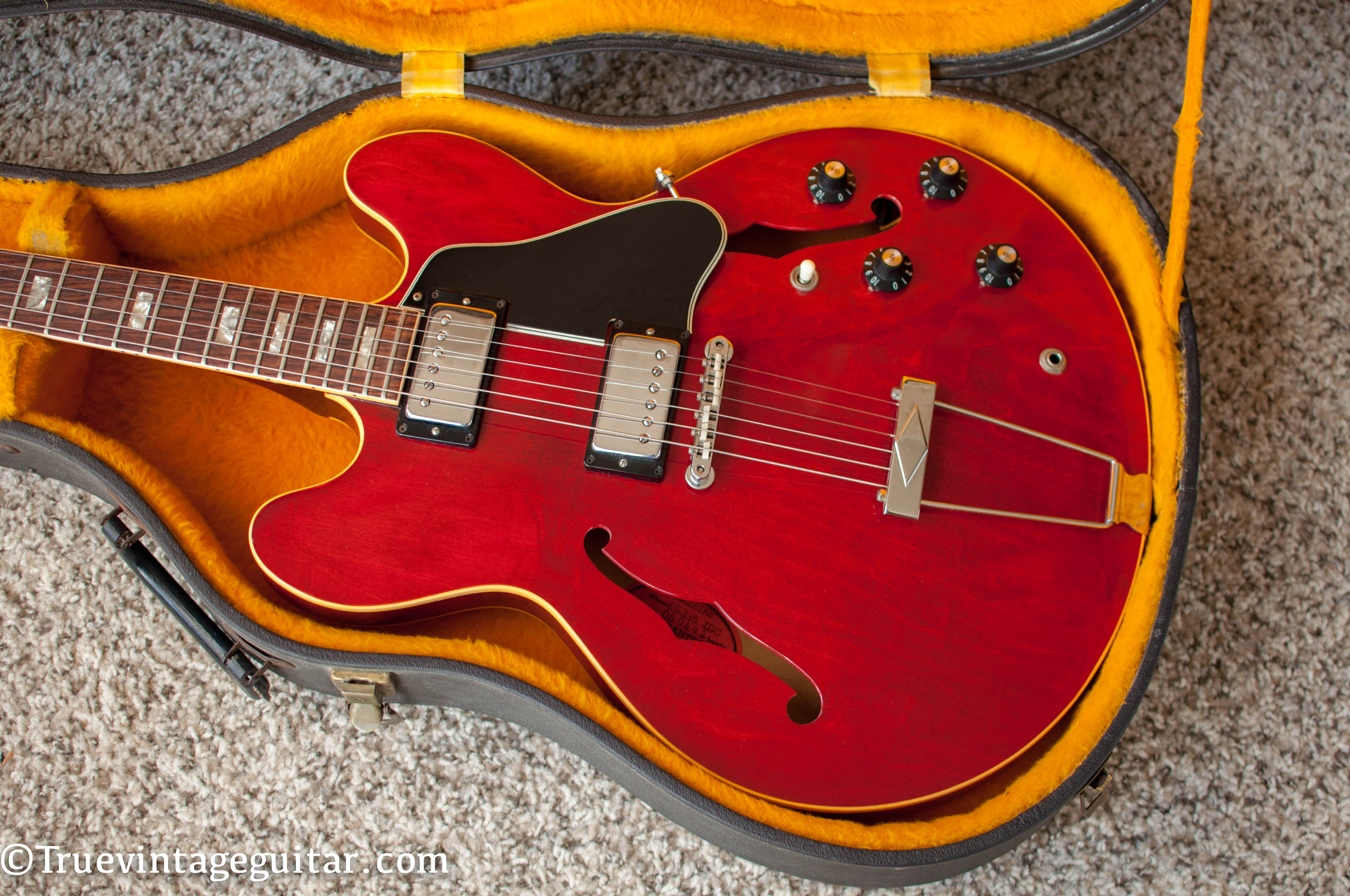 Vintage 1967 Gibson ES-335 Cherry red electric guitar in original case