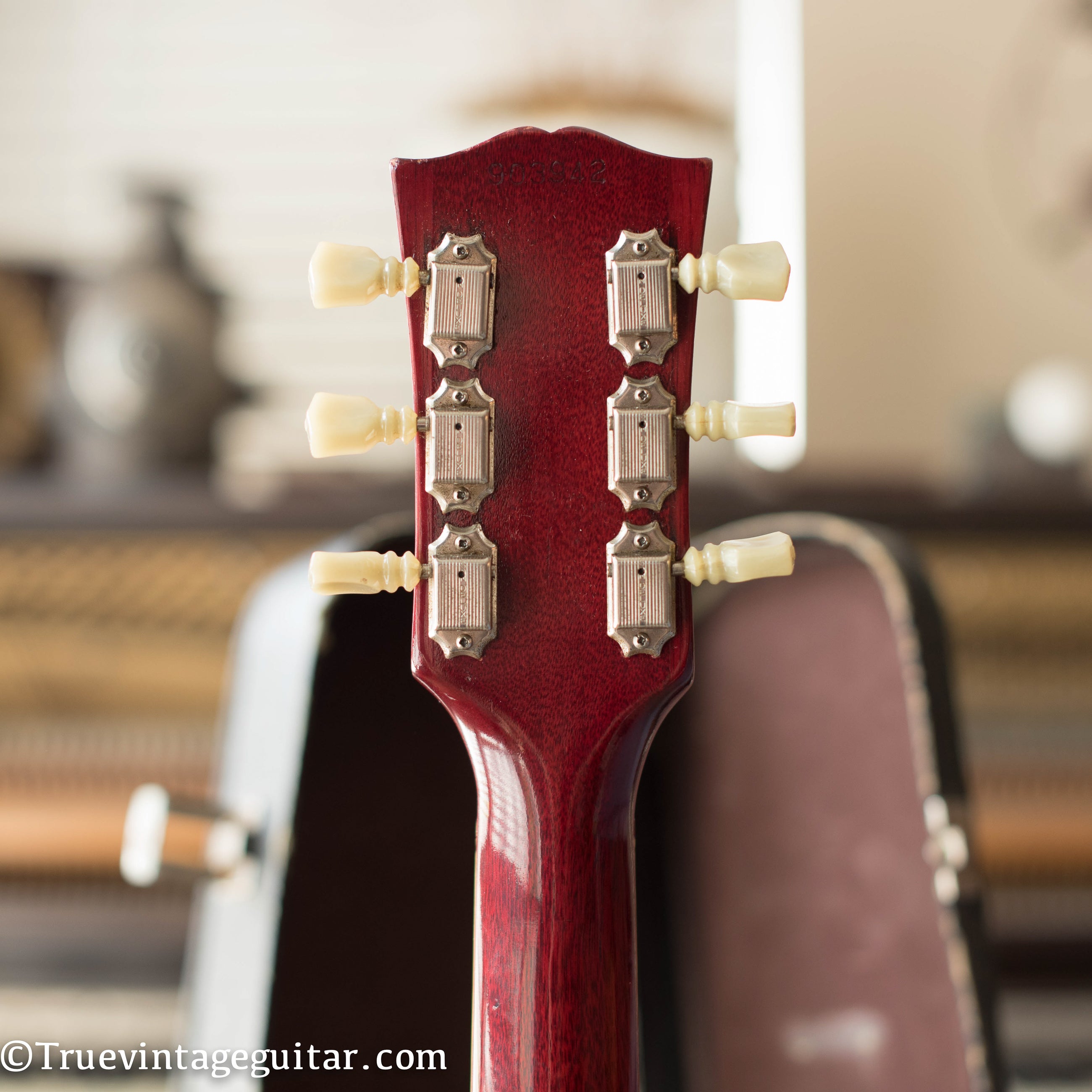 Single line Kluson tuners, 1968 Gibson SG Standard