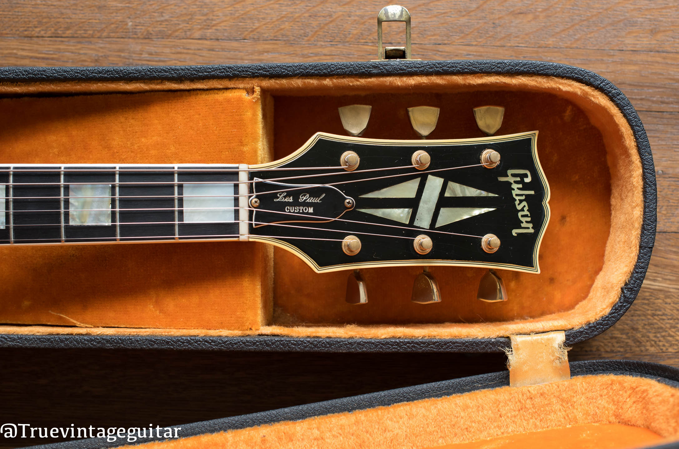 1969 Gibson Les Paul Custom headstock