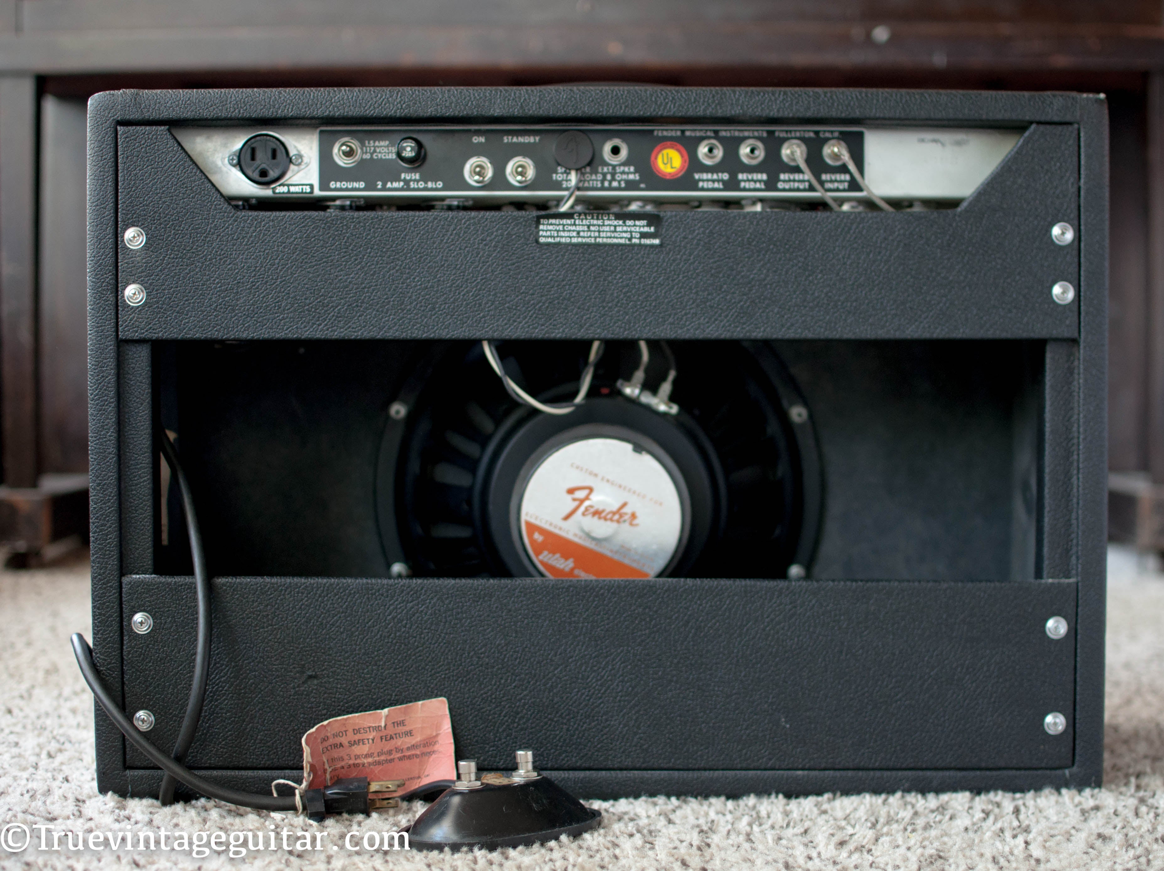 Vintage Fender Deluxe Reverb amp