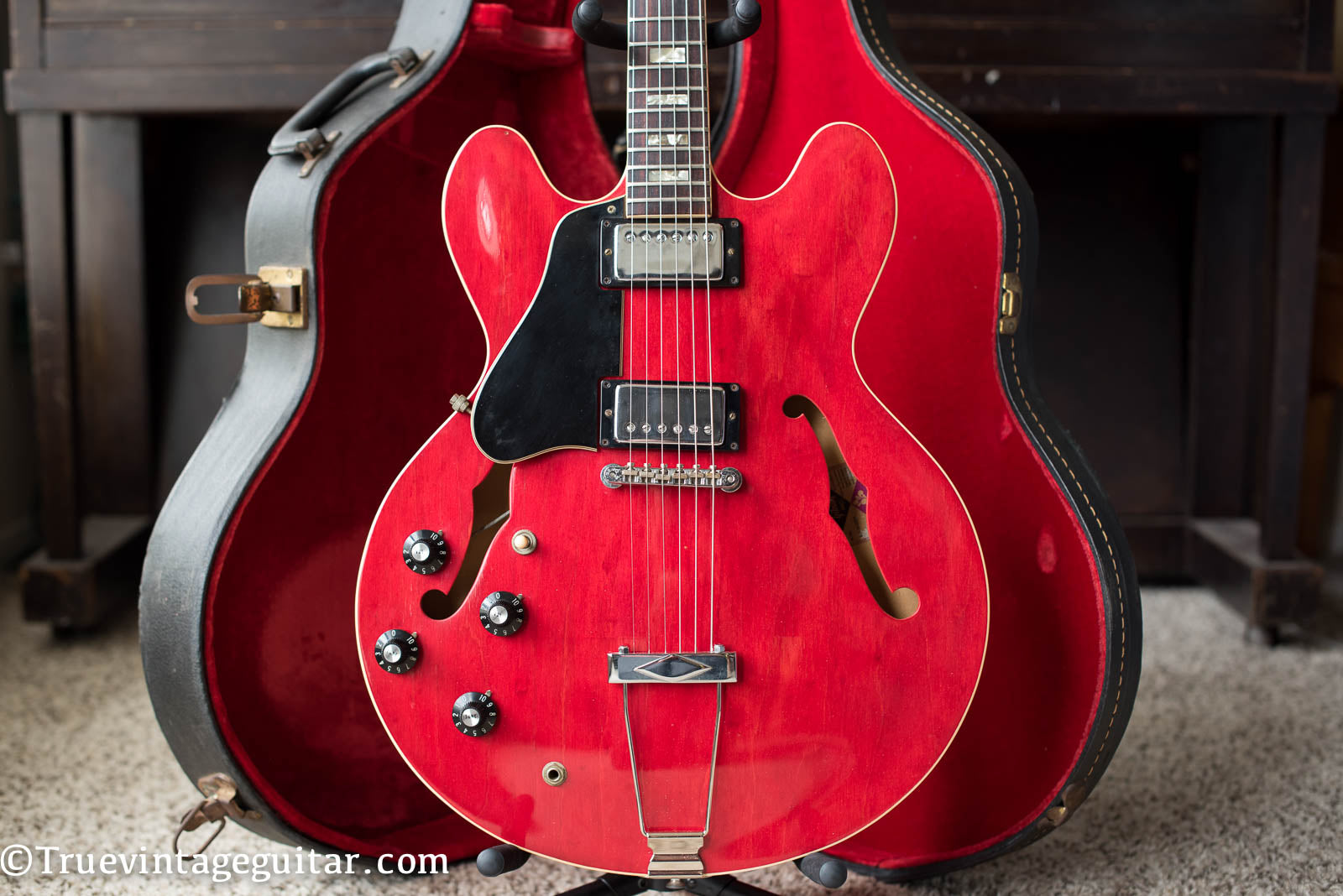 lefty Gibson ES-335 Cherry Red vintage 1973 guitar