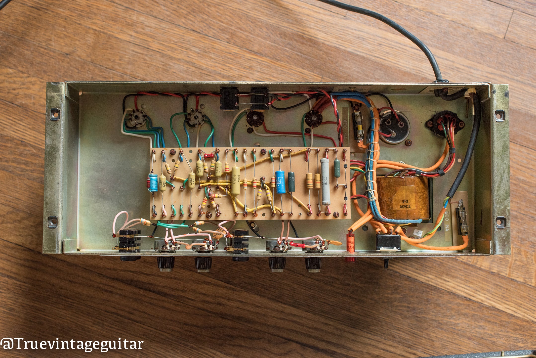 Original circuit vintage Marshall Lead Bass 20 2061 amp