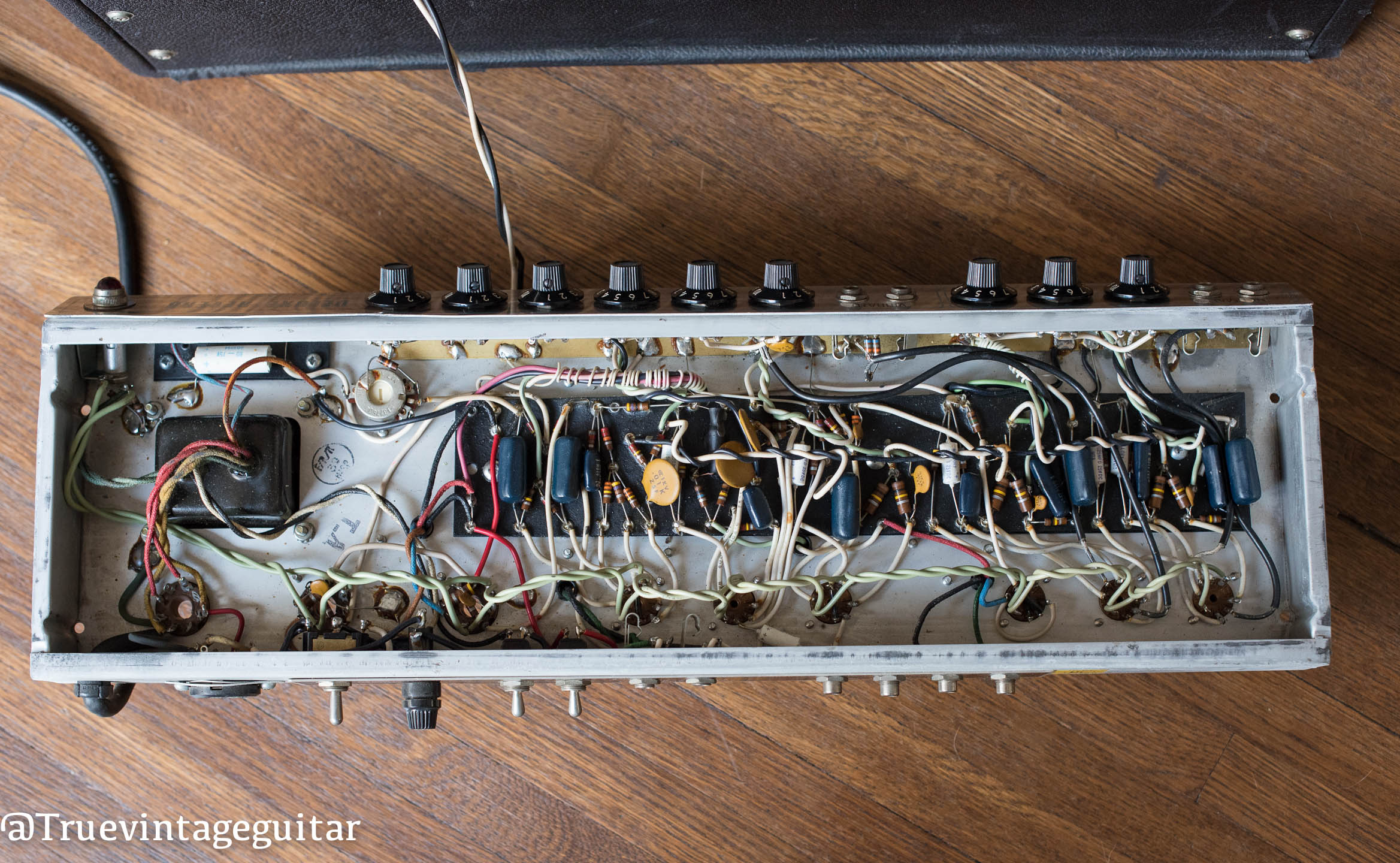 1976 Fender Deluxe Reverb chassis circuit
