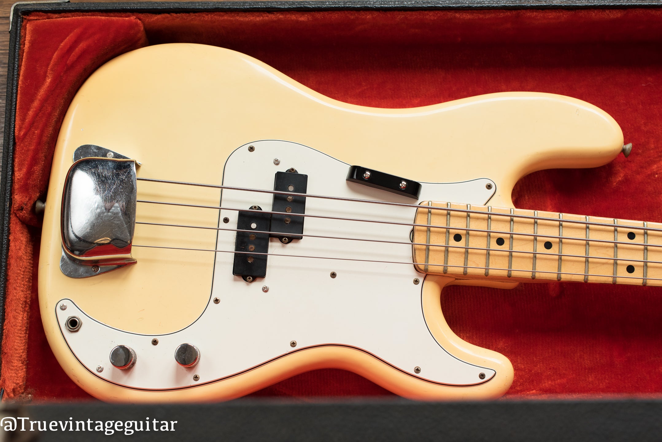 Vintage 1976 Fender Precision Bass guitar Olympic White