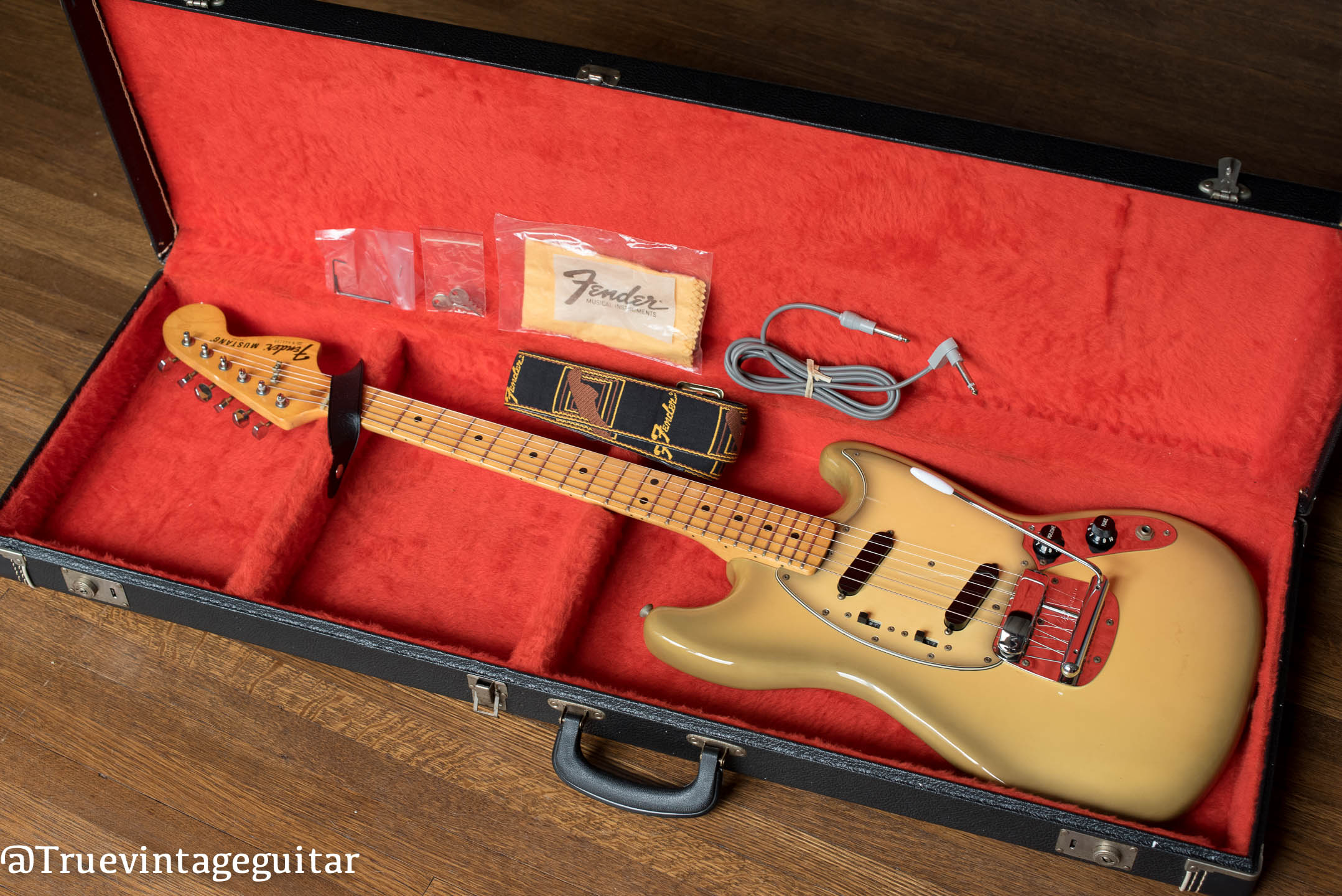 Vintage 1978 Fender Mustang Antigua guitar
