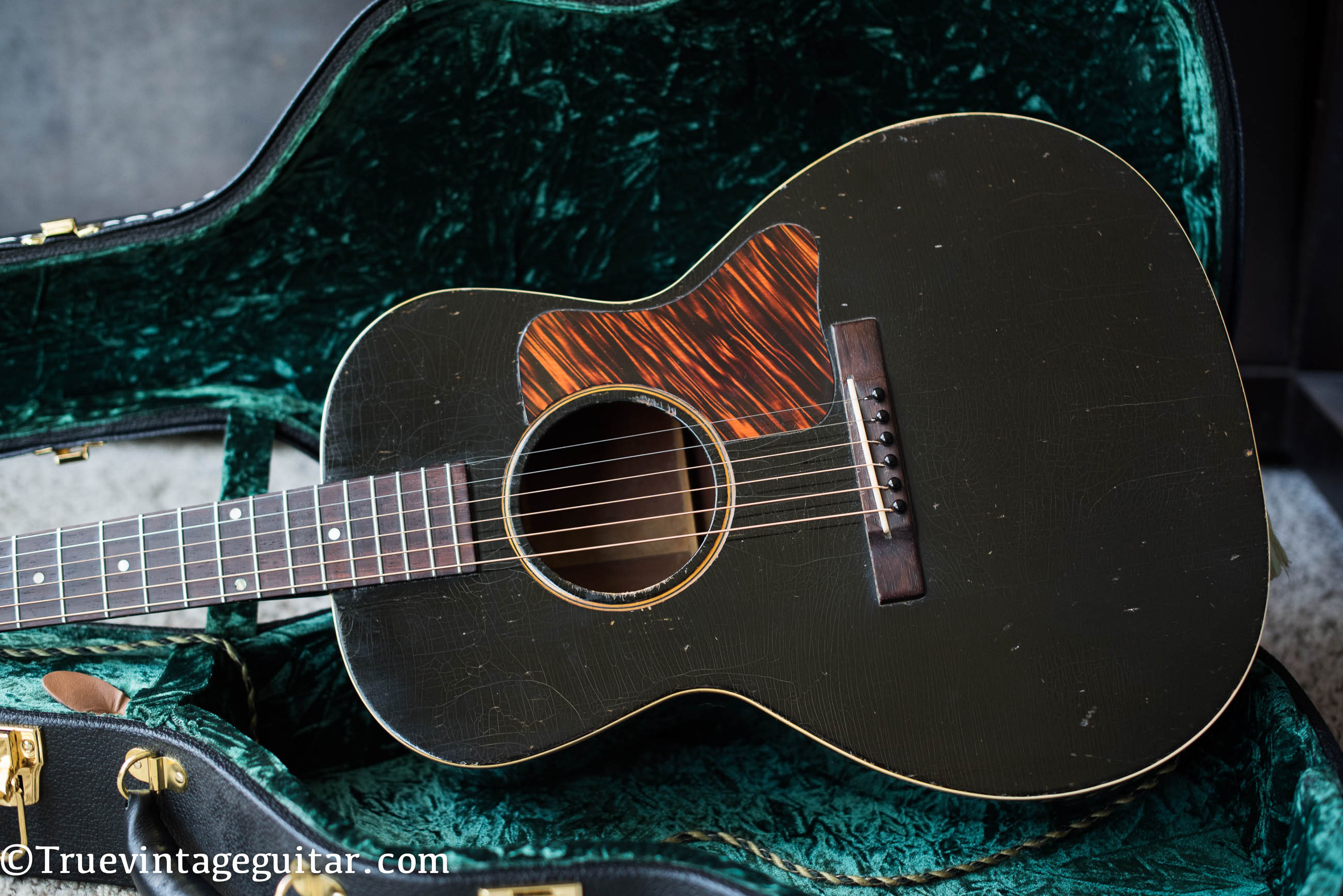 Gibson L-00 acoustic guitar black 1937